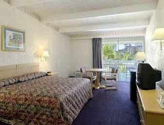 Motel Americas Value 2*