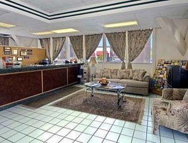Americas Value 2* Sarasota