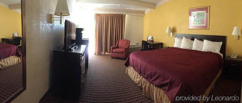 Americas Value Sarasota